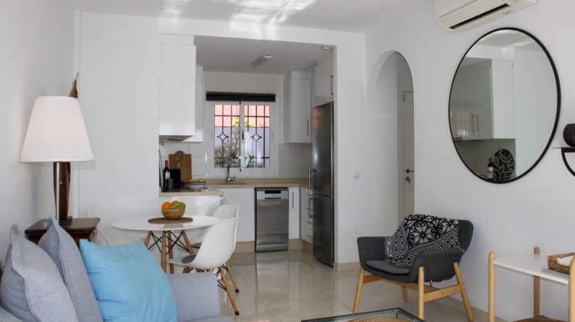 Exklusives Doppelhaus mit Dachterrasse und Meerblick bei Nerja
