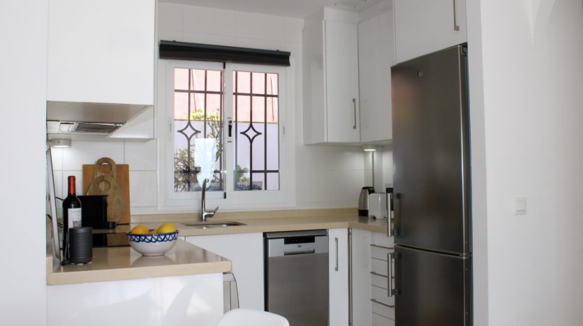 Exklusives Doppelhaus mit Dachterrasse und Meerblick bei Nerja