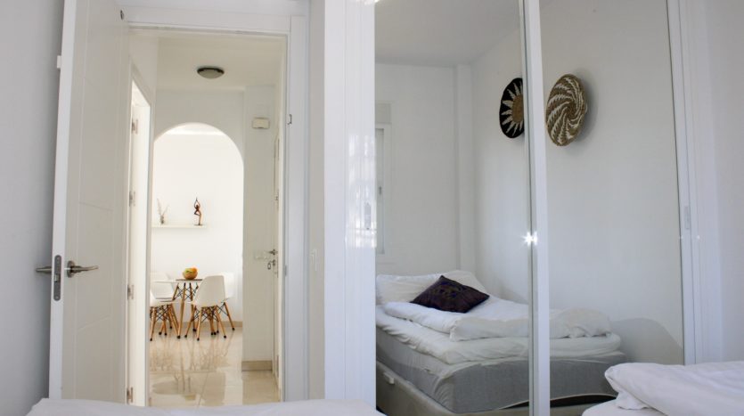 Exklusives Doppelhaus mit Dachterrasse und Meerblick bei Nerja