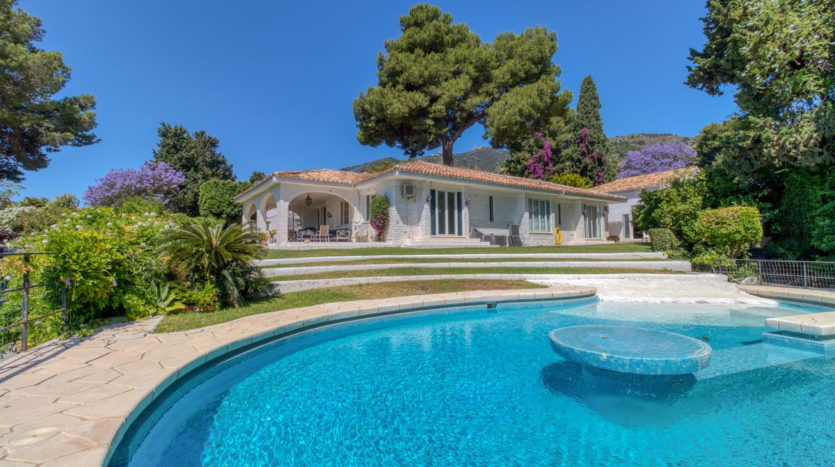 Villa mit 6 Schlafzimmern in Benalmadena - Meerblick & Strandnähe