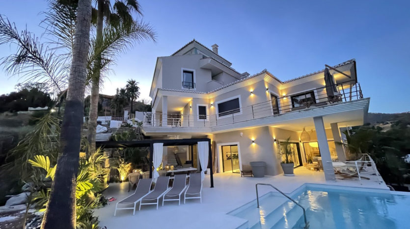 Villa mit 7 Schlafzimmern in Elviria - Meerblick & Strandnähe