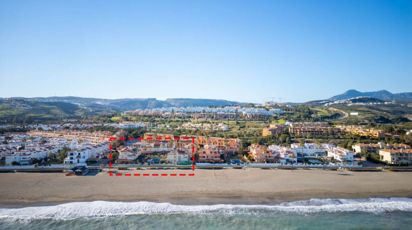 Town House mit 4 Schlafzimmern in Casares Playa - Meerblick & Strandnähe